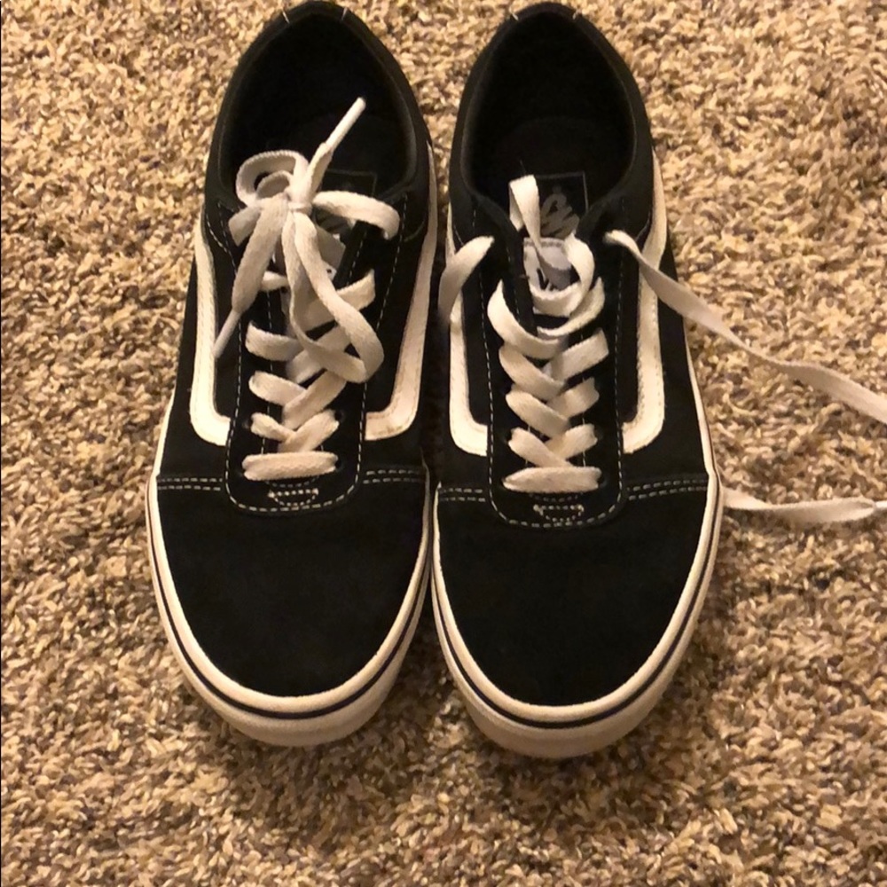 Unisex Vans size 4